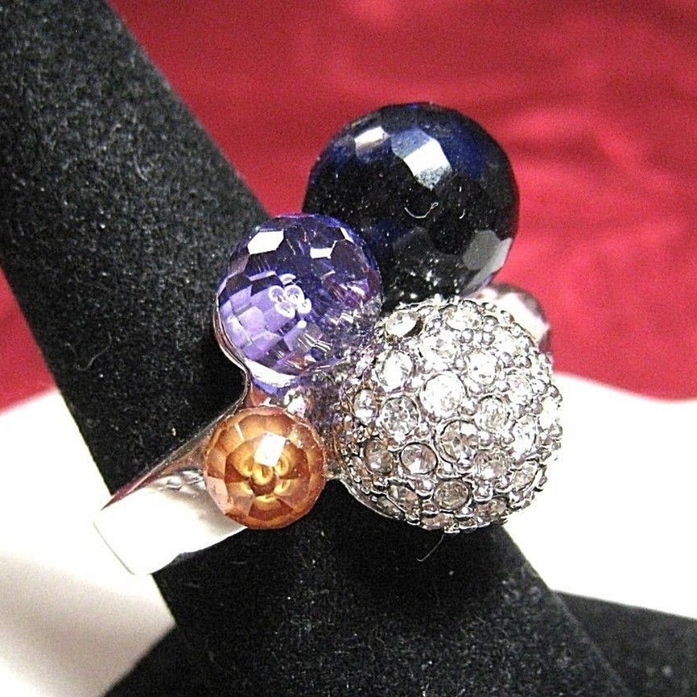 CLEAR RHINESTONE ROUND BALLS PURPLE RING SIZE 8.25 - Picture 3 of 3